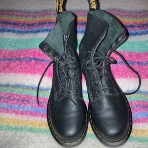 Dr. Martens Virginia Pascal